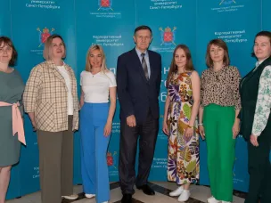 В рамках межрегиональной стажировки участники делегации государственных гражданских и муниципальных служащих Нижегородской области посетили Санкт-Петербургский межрегиональный ресурсный центр — Корпоративный университет Санкт-Петербурга.