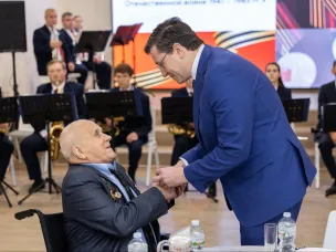 Глеб Никитин вручил нижегородским ветеранам Великой Отечественной войны юбилейные медали «80 лет Победы»